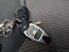 Prodám Opel vivaro life,westfalia 2.5,automat - 2