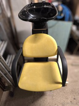 Kadeřnický mycí box - 2