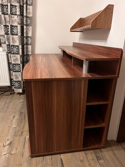 Velky pracovní / psací stůl - 2