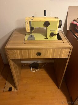 Vestavěný šicí stroj Veritas - 2