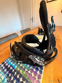 Snowboard a vázaní BURTON - 2