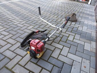 Křovinořez Honda - 2