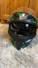 AGV přilba na silniční motorku - 2