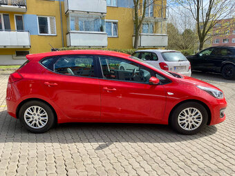 Kia Cee´d, cee'd II 1.4 First Edition Hatchback - 2