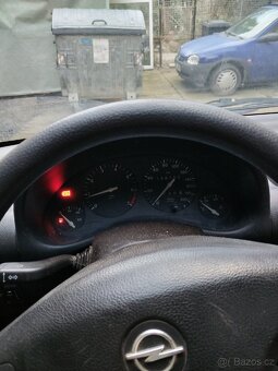 Prodám Opel Corsa B, 1, 2 16ti ventil, benzín, manuál - 2