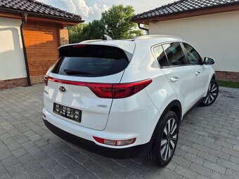 Kia Sportage 1.7crdi-Xenon-Panorama-Kamera- - 2
