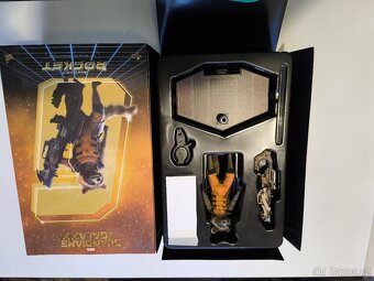 Hot toys - 2