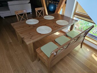 Jídelní set, masivní borovice. - 2