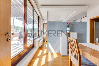 Pronájem bytu 3+kk, (81 m²) s lodžií (30 m²), terasou (30 m² - 2