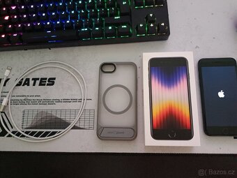 iPhone SE 2022 (3Gen) 64GB - 2