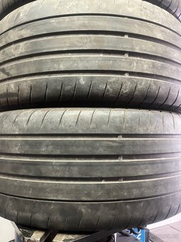 255/45/19 GOODYEAR EAGLE F1 - 2