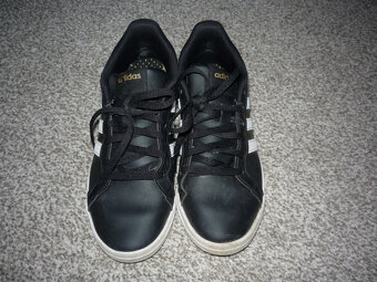 Černé tenisky zn. Adidas vel 37 1/3,stélka 23cm - 2
