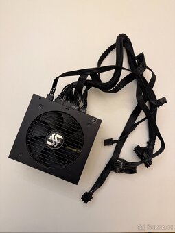Seasonic Focus GX-750 (750 W, 80+ Gold, plně modulární) - 2