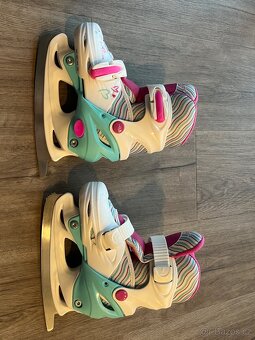 Brusle Raven Loret 27-30 - 2