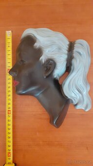 Plastika dívčí hlavy - 2