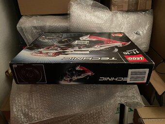 Lego Technic 42000 Grand Prix Racer - 2