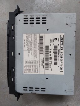 Jeep grand cherokee wk - autoradio, díly interiéru - 2