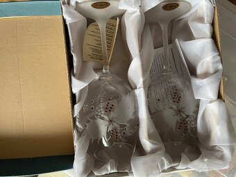 Sada dvou sklenic s českými granáty - 2