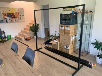 Kovový štendr stojan na oblečení - 2