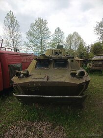 Predam plne pojazdné BRDM-2 je obojživelné obrnené vozidlo - 2