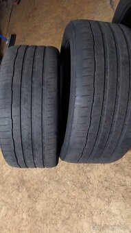 Letní pneu 285/40R22 - 2