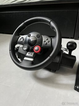 Herní volant Logitech - 2