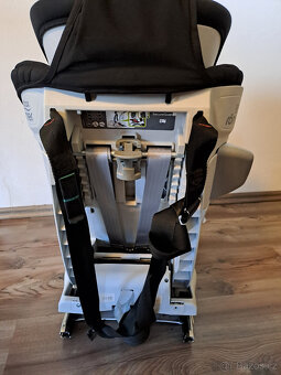 Britax Römer Advansafix III SICT - 2