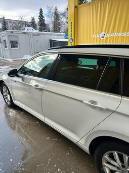 Volkswagen Passat - 2