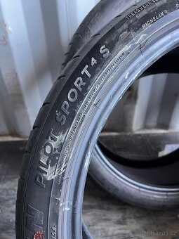 Letní sada Michelin Pilot Sport 4s 265/35R21 a 295/30R21 - 2