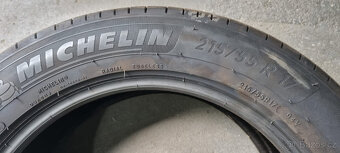 Michelin 215/55 R17 - 2
