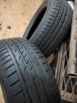 Letní pneu 195x60r15 - 2