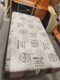 Postel s úložným prostorem a s čelem - 2