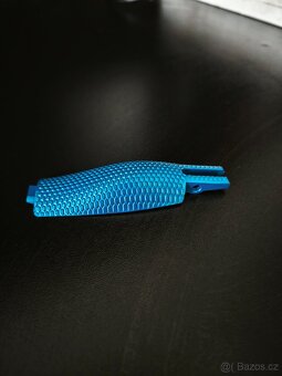 Lok Grips-Magwell, bodky, hřbet - 2