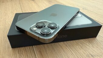 iPhone 13 Pro 256GB Grafitově šedá - 2