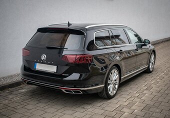 Passat B8 140kw 2.0TDi 4x4 r-line Virtual matrix webasto - 2