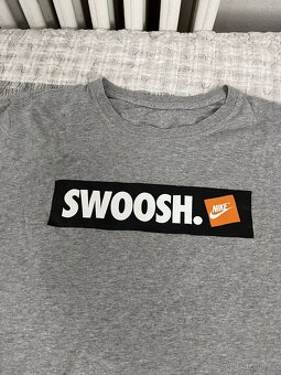 Nike Swoosh Tričko -S - 2