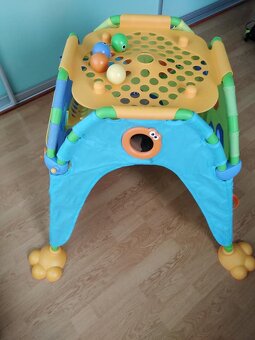 Hrací domeček TOMY - 2