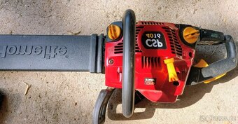Motorová benzínová pila Homelite 40cc na náhradní díly. - 2