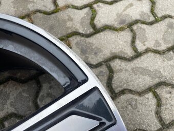 1kus original Audi R19 audi sport - 2