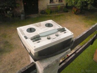 Magnetofon TESLA - 2