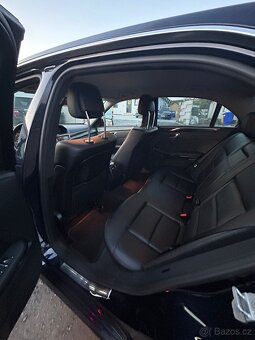 Prodám Mercedes Benz e class 350 4Matic - 2