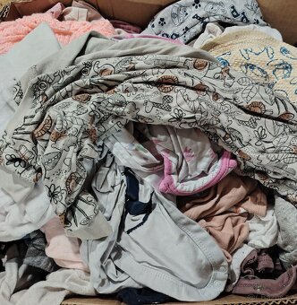 Krabice oblečení - 2