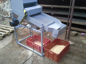 Třídička sypkých materiálů, více druhů - 2