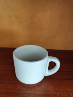 Starý silnostěnný hrnek - 2