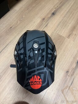 Helma na motocross - 2