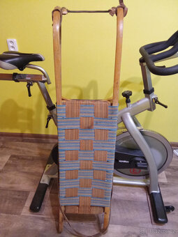 Dřevěné saně pro dva. - 2