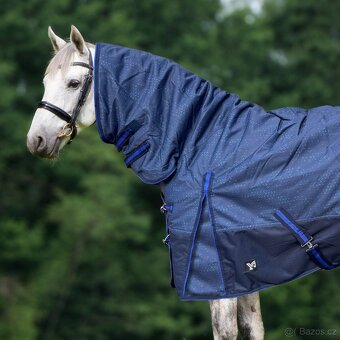 Nová výběhová nepromokavá deka s krkem a 200g výplní - 2