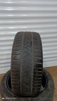 Zimní pneumatiky 235/45r18 - 2