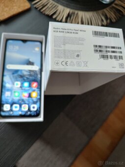 Mobilní telefon Xiaomi - 2