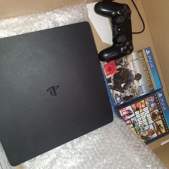 PlayStation 4 + 2 hry - 2